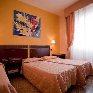 Hotel La Pace, Pise